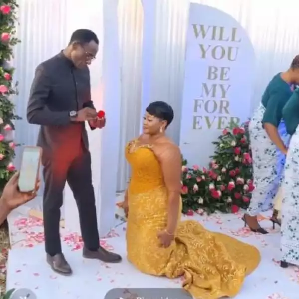 Lady Goes Down On Her Knees As Her Man Proposed To Her (Video)