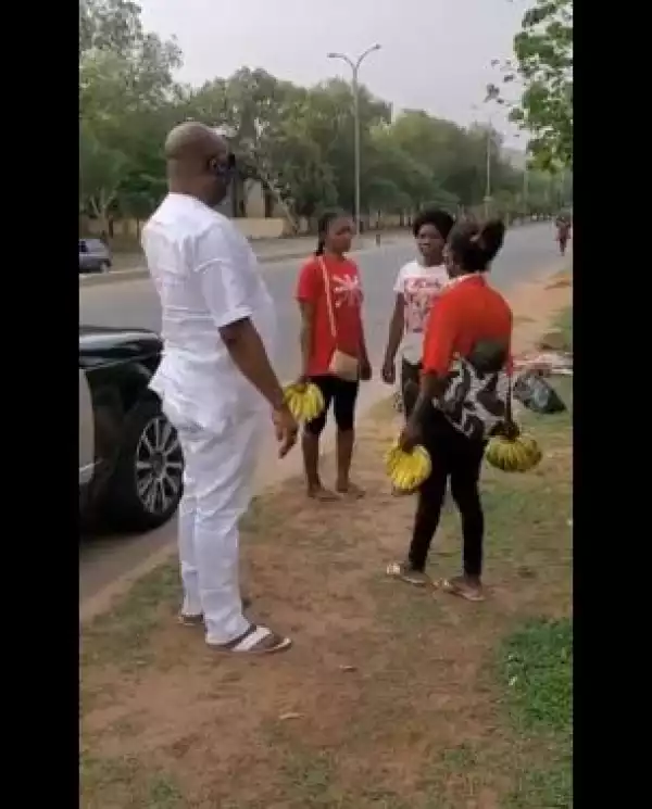 Lockdown: Dino Melaye Gives Money To Plantain Hawkers On The Road After Begging Them To Stay At Home (Video)