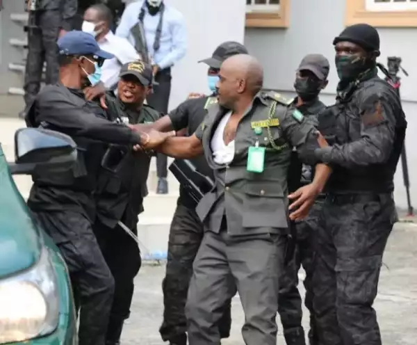 Emefiele: Lawyers condemn DSS, warders’ clash as family protests re-arrest
