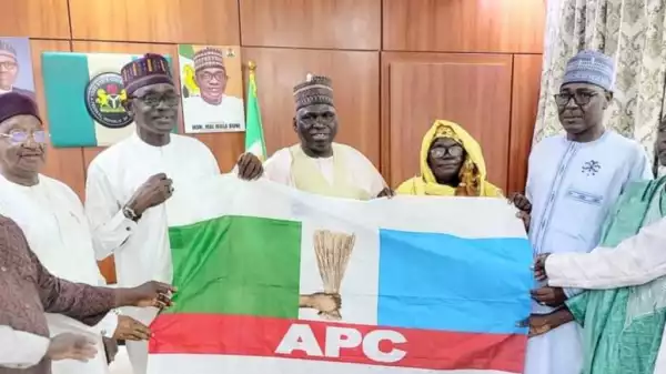 PDP’s ex-officio, others dump party for APC in Yobe