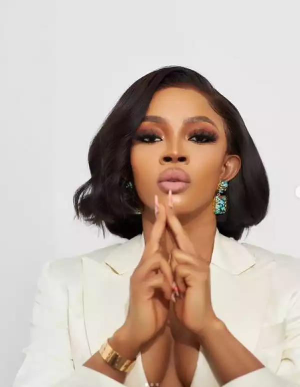 Toke Makinwa Laments About The Lack Of Air Conditioners At Lagos International Airport