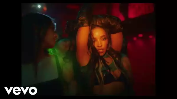 Tinashe, Channel Tres - HMU For A Good Time (Video)
