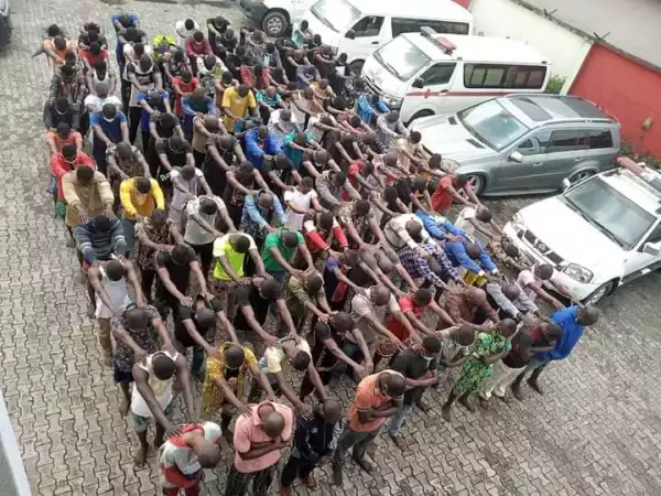 EFCC Arrests Brothers, 23 Others For Alleged Internet Fraud In Lagos (photos)