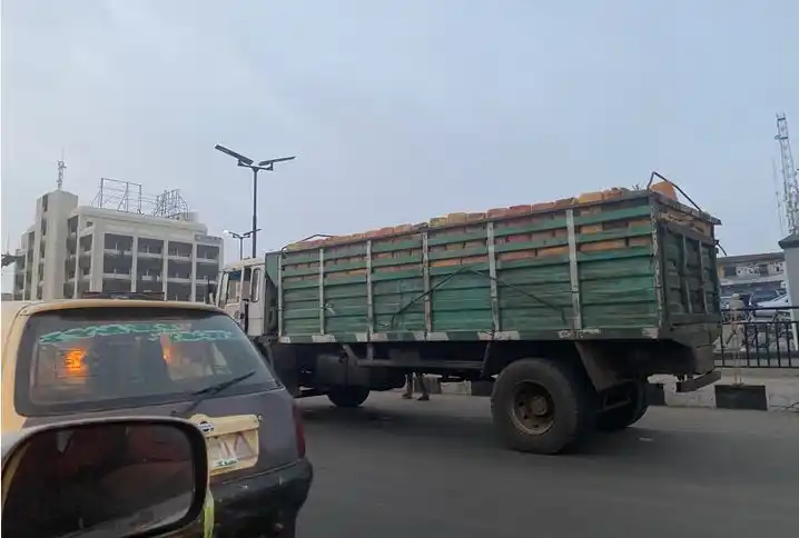 Custom Detain 2 Trucks Filled With Petrol Kegs At Challenge, Ibadan
