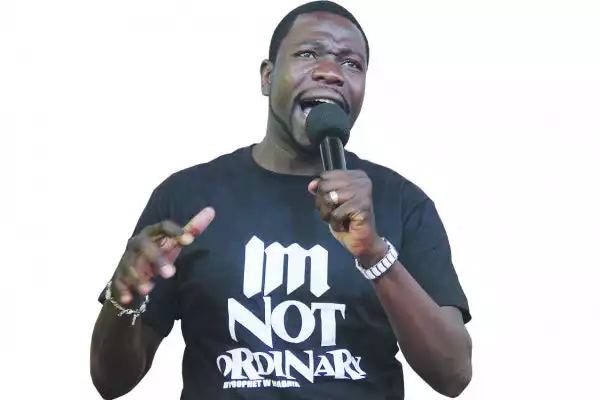Drama as churchgoers demand their money back from Prophet Walter Magaya