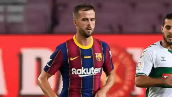 New Juventus coach Allegri in contact with Barcelona midfielder Pjanic