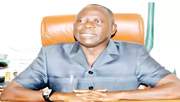 Oshiomhole apologises to Senate over ‘looting’ comment