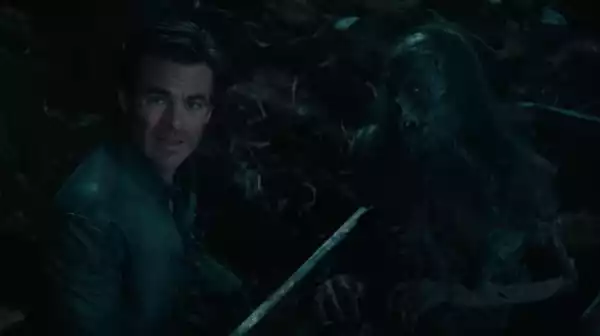Dungeons & Dragons Clip Shows Chris Pine Talking to a Corpse