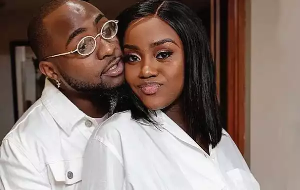 Davido Compliments Chioma Over New Look