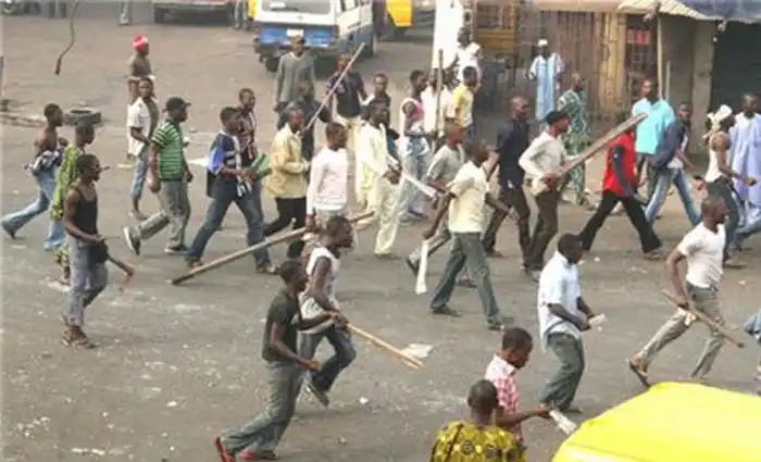 BREAKING: Gunshots As Two NURTW Factions Clash In Lagos