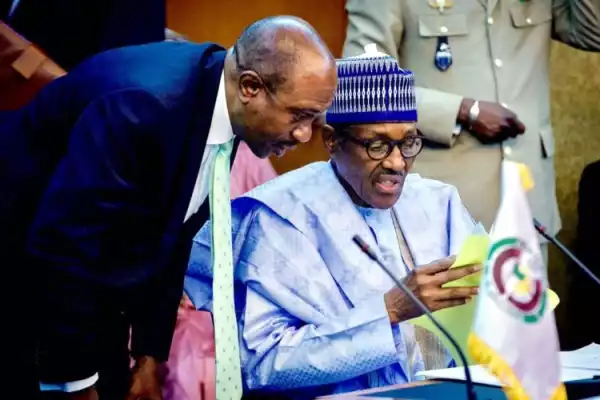 Buhari Receives Emefiele In Aso Rock After Supreme Court Order