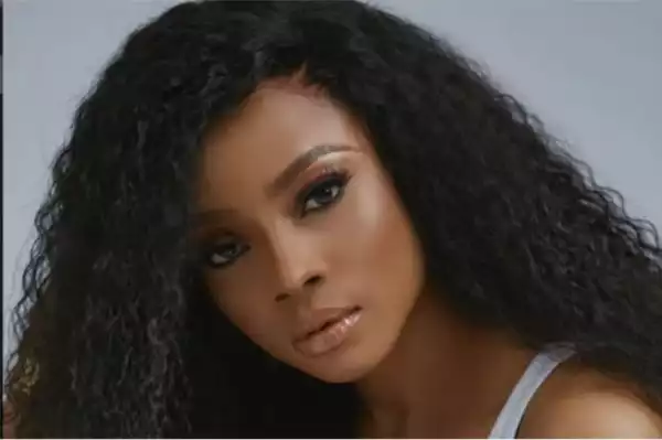 How Internet Obsession Has Affected This Generation – Toke Makinwa Blows Hot