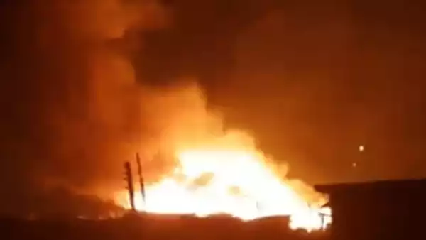 BREAKING: Many injured as fire razes shanties in Ebute Meta, Lagos