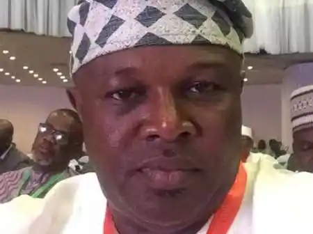 APC Wrecked Nigeria’s Economy, The Party Is Dead – Senator Tofowomo Reveals