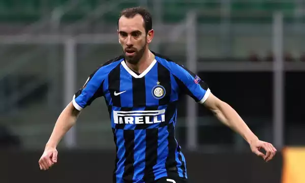 Inter Milan Want To Sell Diego Godín Before They Bring In Vidal