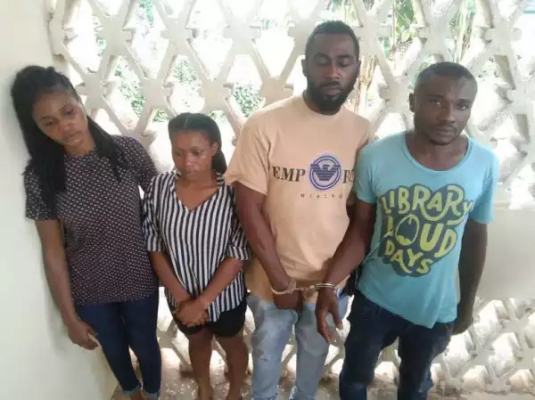 Anambra Police Arrest Suspects Who Lure Victims Into Love Affairs Then Blackmail Them With S3x Tapes