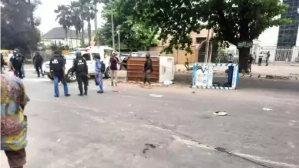 Buhari condoles with parents, relations of students crushed by trailer in Lagos