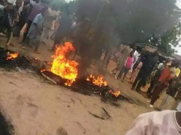 Katsina youths block major road in protest over insecurity (photos)