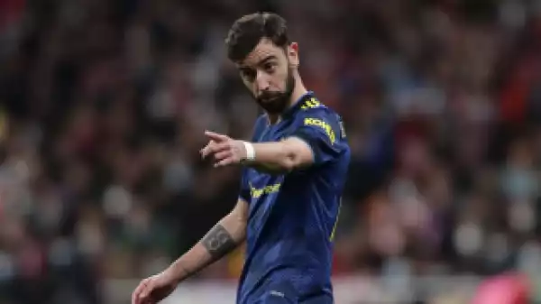 Barcelona kicked Man Utd into action on Fernandes contract