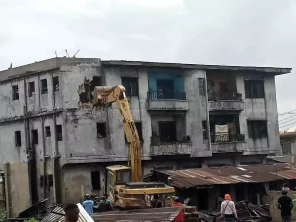 Governor Soludo Continues Demolition Exercise In Onitsha.
