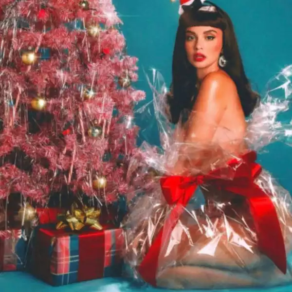 Sabrina Claudio – Have Yourself A Merry Little Christmas