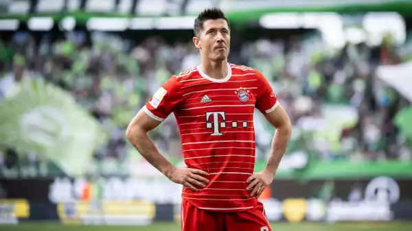 Bayern Munich standing firm on Robert Lewandowski valuation; Chelsea monitoring situation