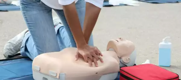 Heart attack: Foundation trains students in CPR