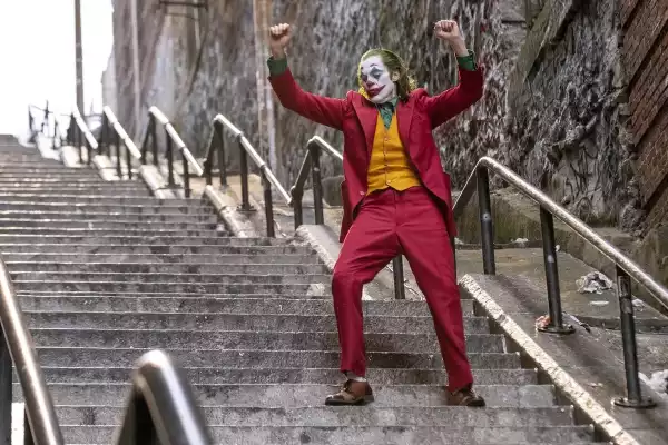 Joker 2 Set Photo Shows First Look at Arthur Fleck in Folie à Deux
