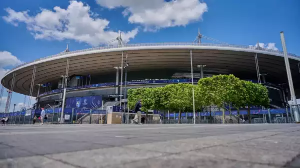 PSG to submit bid for Stade de France