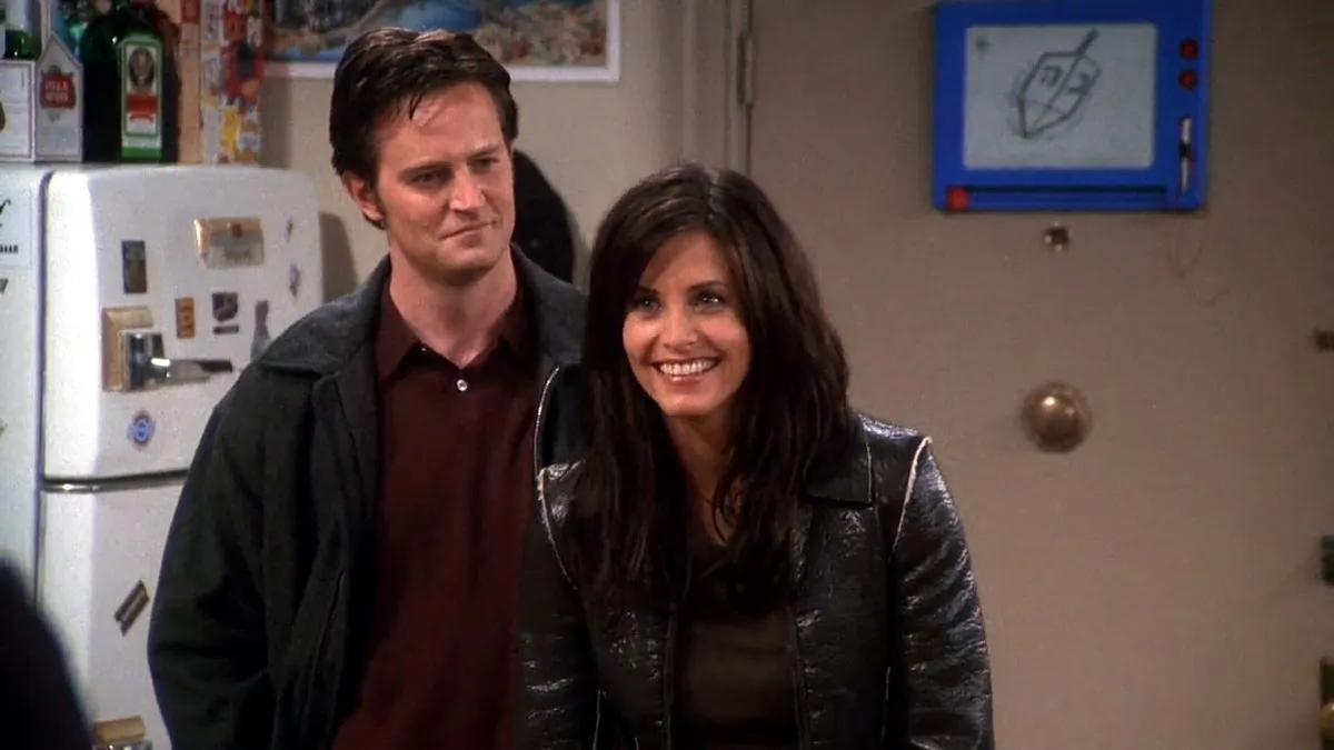 Friends: Matthew Perry Stopped Chandler and Monica Cheating Storyline