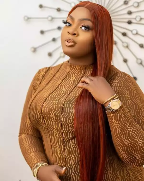 Eniola Badmus Is A Professional Pimp, She Connects Girls To Politicians - Lady Alleges (Video)