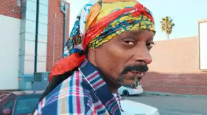 Snoop Dogg – Roaches In My Ashtray ft. ProHoeZak (Video)