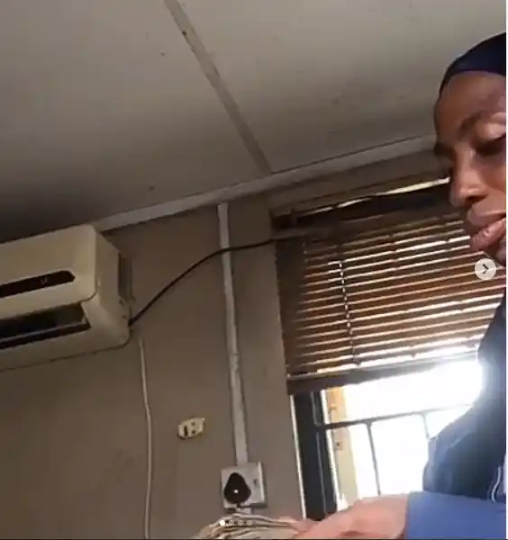 Man captures moment LASTMA officials were counting the money allegedly extorted from him and others in Lagos (video)