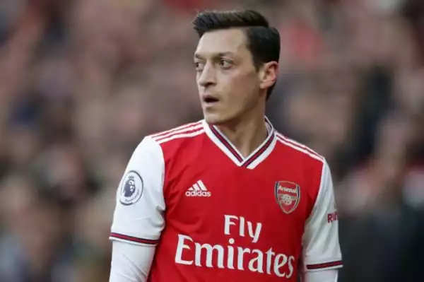 Arsenal Coach, Mikel Arteta Gives Update On Ozil’s Future After 2-1 Defeat At Tottenham