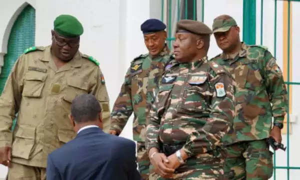 Niger junta arrests top politicians, Germany withdraws aid