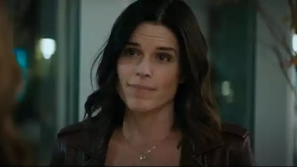 Neve Campbell to Star in ABC Drama Series Avalon