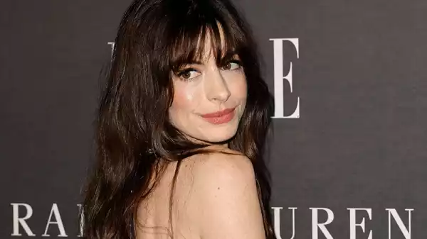 Seesaw Monster: Anne Hathaway & Salma Hayek Pinault to Lead Netflix Adaptation