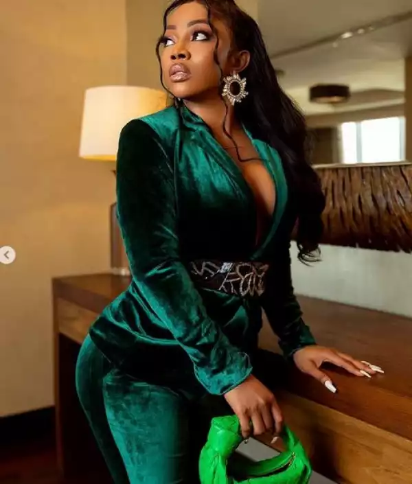 I’m Tired Of Being So Strong - Toke Makinwa