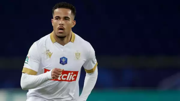 Fulham agree Justin Kluivert loan with option to buy