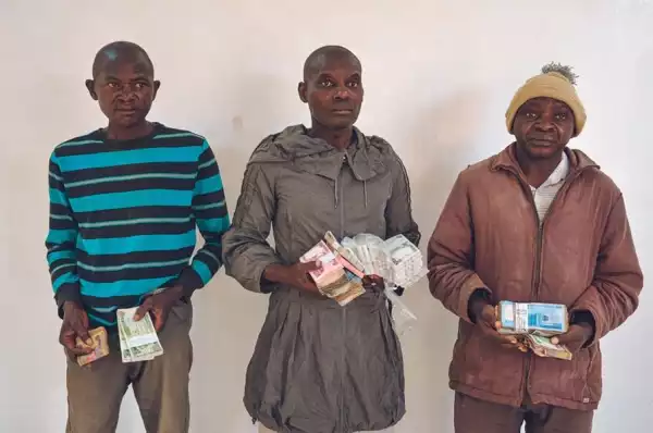 EFCC Arrests Three For Suspected Currency Racketeering In Kaduna