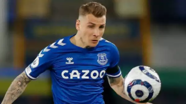 ​Everton left-back Digne could miss rest of Euros with thigh injury