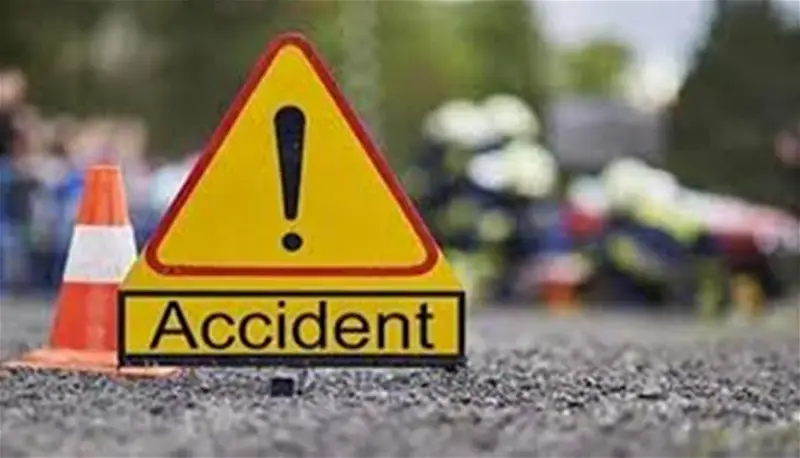 Auto crash kills father, son in Kwara
