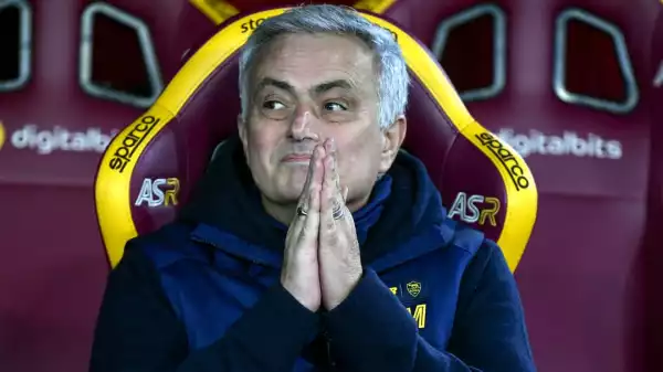 Jose Mourinho appears to take swipe at relentless Chelsea spending