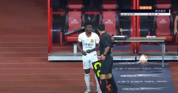 Obafemi Martins With His New Side