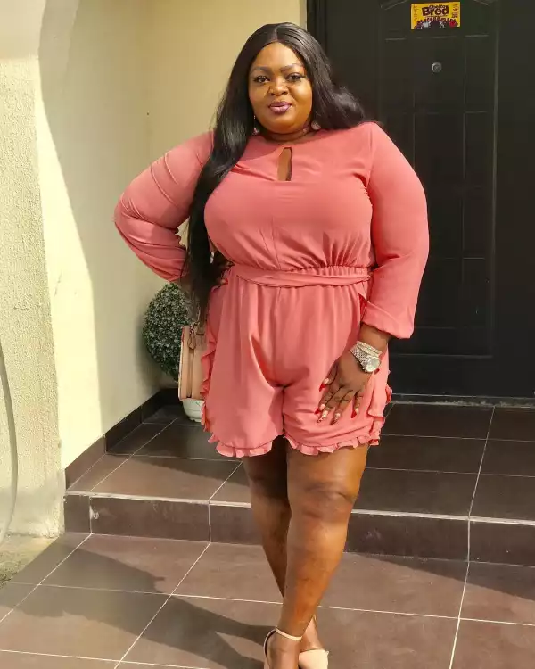 Fans Fume As Man Harasses Actress Eniola Badmus At Event (Video)