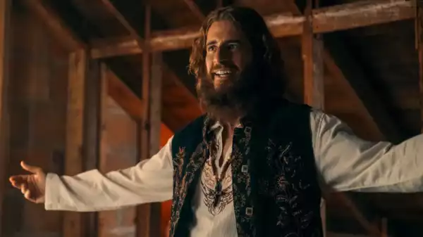 Jesus Revolution Trailer Starring Kelsey Grammer & Joel Courtney