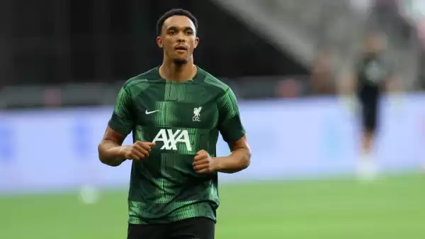 Jurgen Klopp hints he wants Trent Alexander-Arnold to stay a right-back