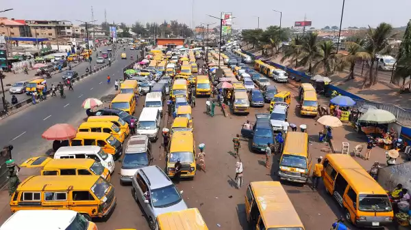 Who Has Time To Go To CBN? — Frustration, Extortion As Transporters, Traders Reject Old Notes