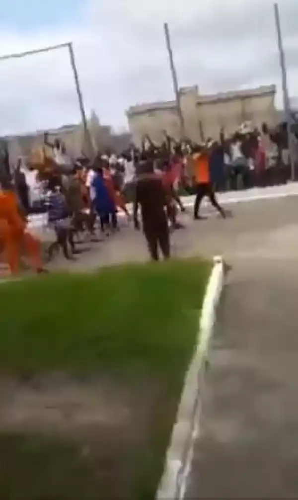 Ghanaian Singer, Shatta Wale Receives Heroic Welcome From Prisoners As He Begins Time In The Facility (Video)