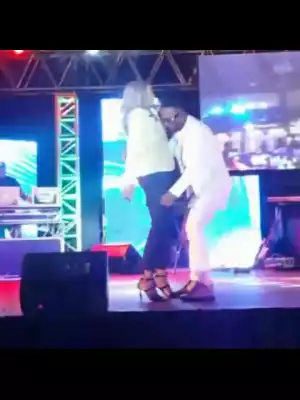 VIDEO Of Seyi Shay Running After Being Carried By Iyanya On Stage